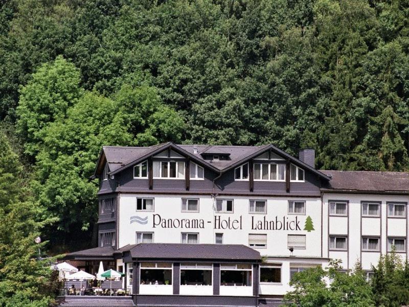 Hotel Lahnblick Бад Ласфе Екстериор снимка