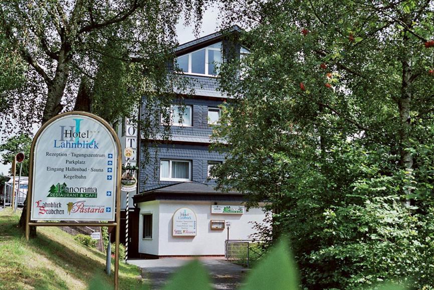 Hotel Lahnblick Бад Ласфе Екстериор снимка